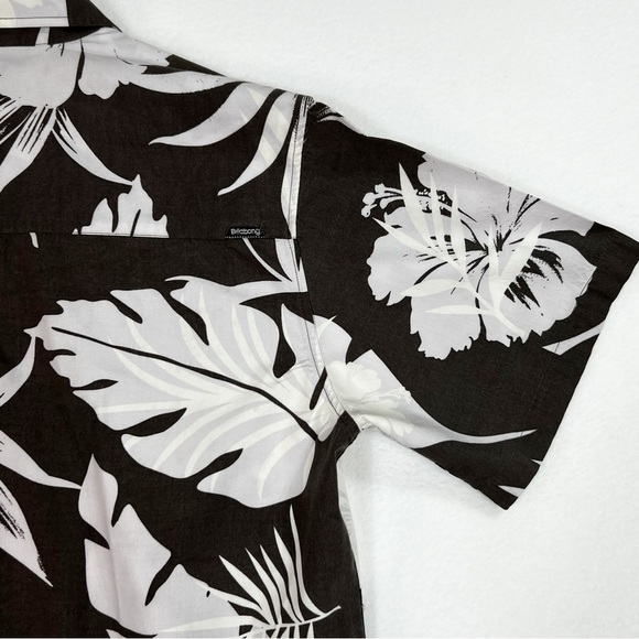 Billabong Hawaiian/ tropical shirt brown/ white men’s medium - Picture 9 of 12